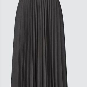 Uniqlo dark gray Garment Label